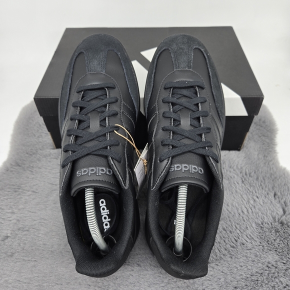 New Adidas Barreda Core Black JR1321 Men's Shoes Size 9 - Picture 5 of 8